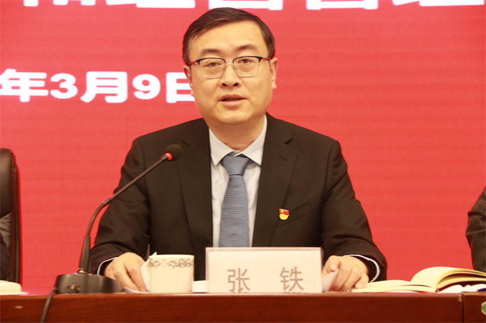 张铁在一品探花
2021年从严治党和经营管理工作会议上所作的总经理工作报告