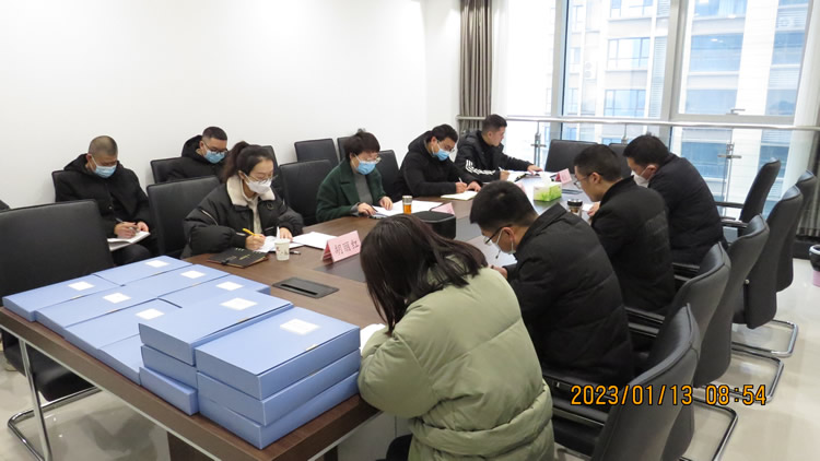 一品探花
考核组到市财信典当公司开展2022年度目标责任考核