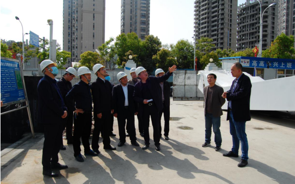 邱纪成调研安康财富中心项目建设情况