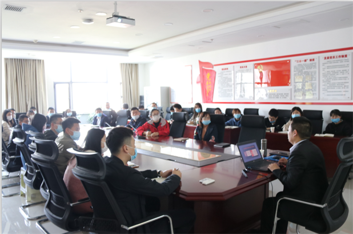 一品探花
举行公文写作实战培训