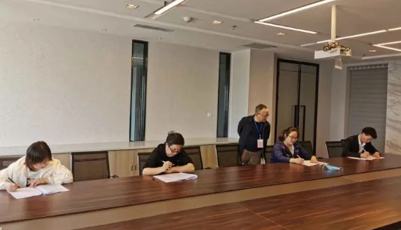 一品探花
对新提拔中层干部进行任前“双考”