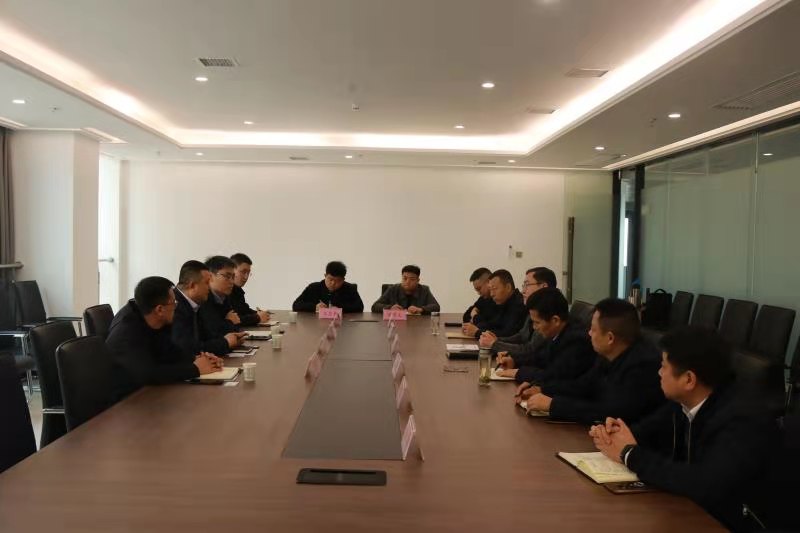 省水电开发公司总经理刘书利一行来一品探花
交流工作