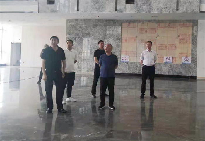 周汉林检查安康财富中心安全和施工管理工作