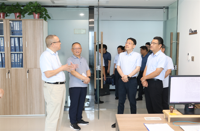 【要闻】商洛市委常委、副市长胡宏考察安康市政府性融资担保体系建设工作