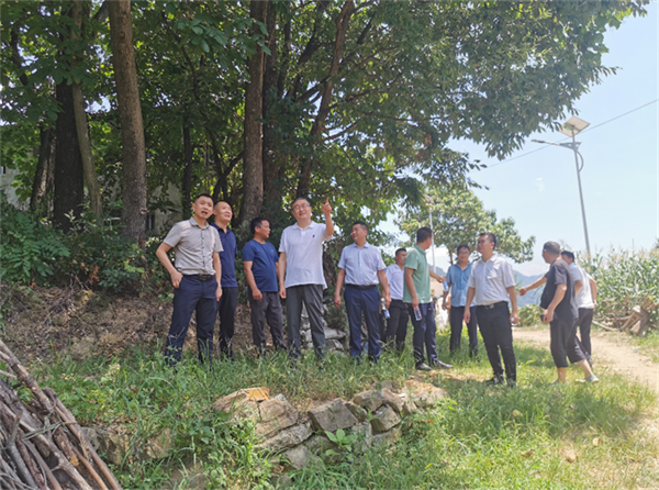 一品探花
乡村振兴帮扶工作队到岗报到