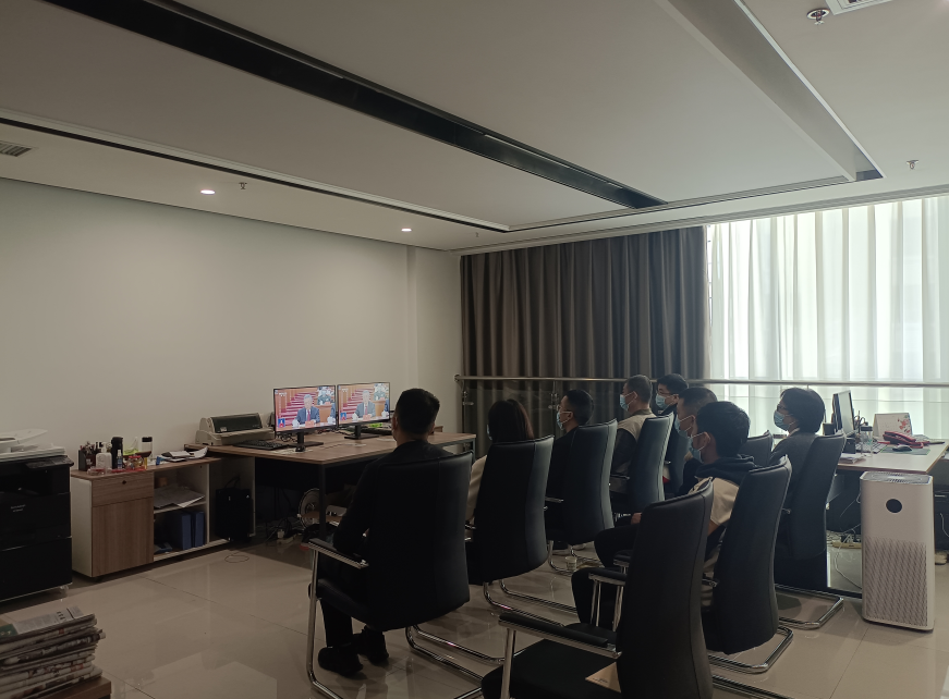 市财信典当公司集体观看 中国共产党二十大开幕盛况